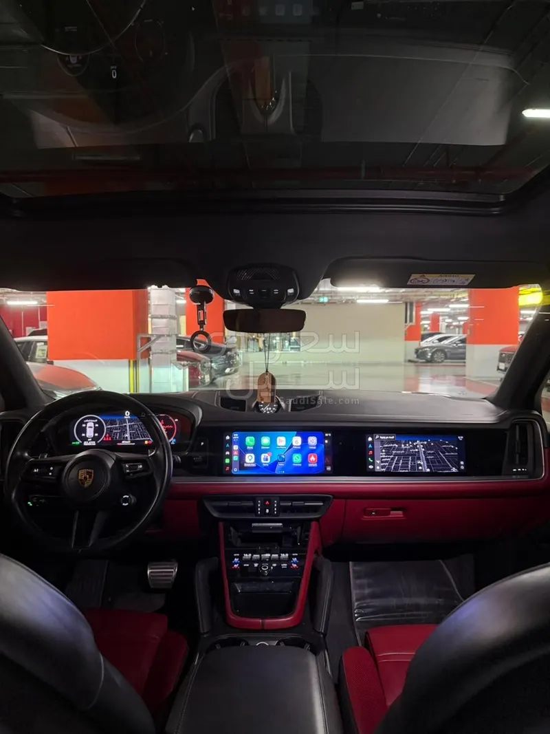2024 Porsche Cayenne S
