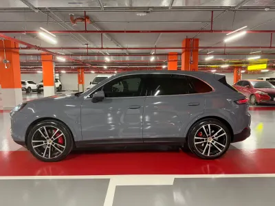 2024 Porsche Cayenne S