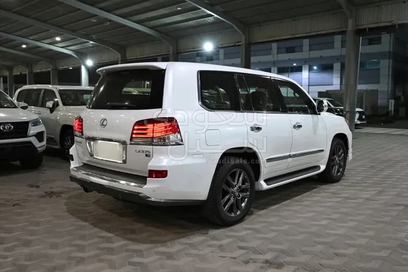2015 Lexus LX 570 S
