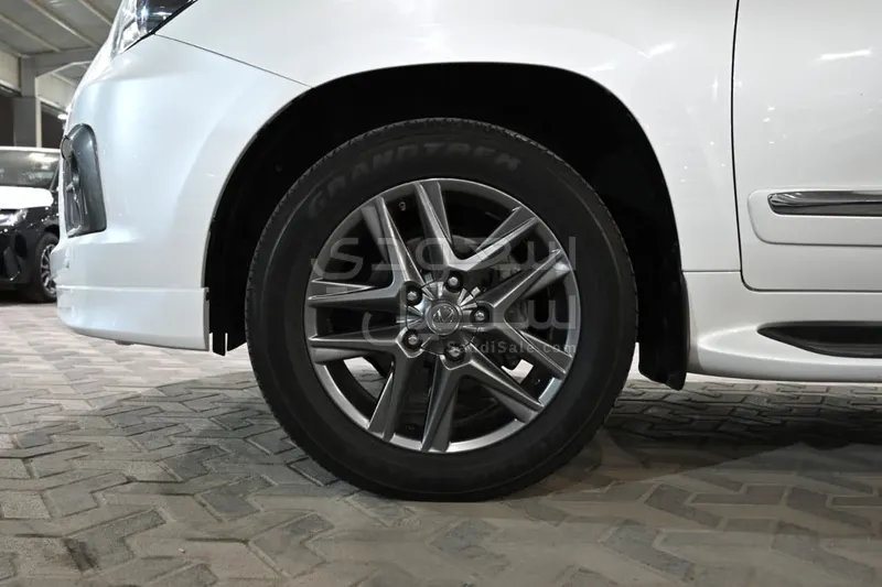 2015 Lexus LX 570 S