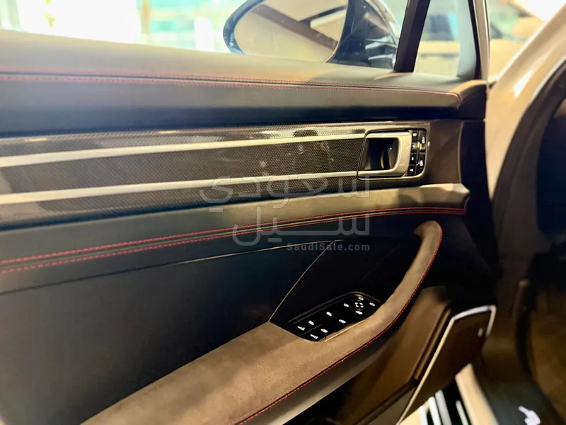 2020 Porsche Panamera GTS