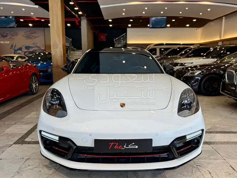 2020 Porsche Panamera GTS