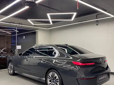 2023 BMW 7 Series 735i