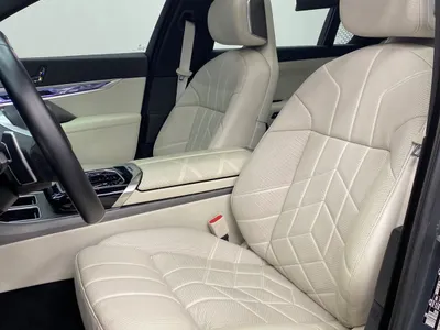 2023 BMW 7 Series 735i