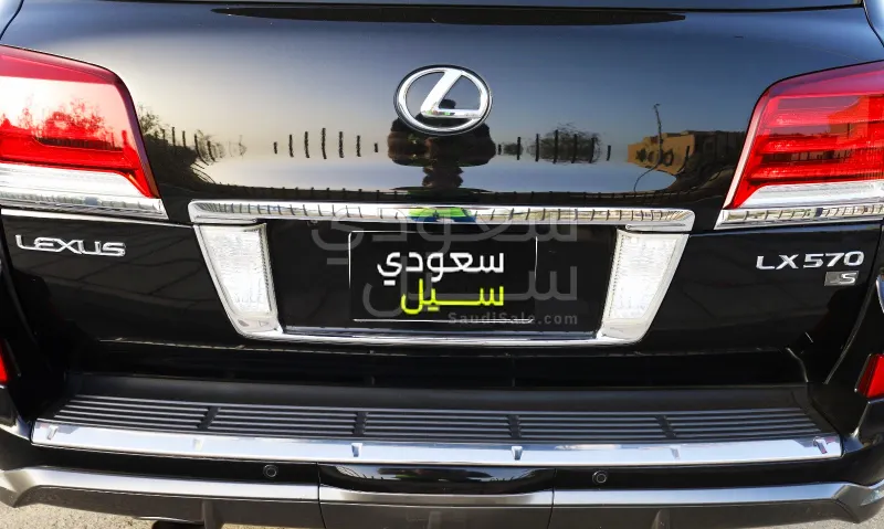 2014 لكزس إل إكس 570 اس