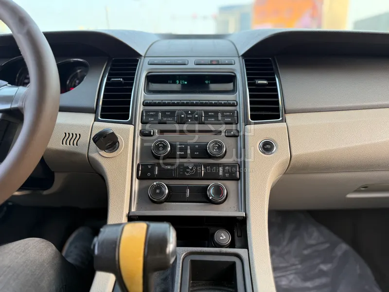 2010 Ford Taurus