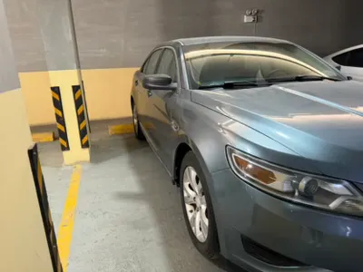 2010 Ford Taurus