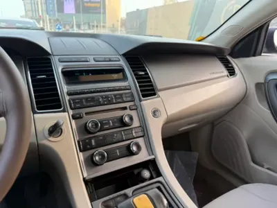 2010 Ford Taurus