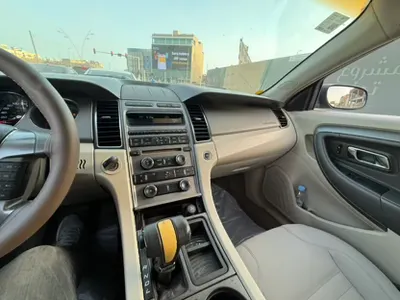 2010 Ford Taurus