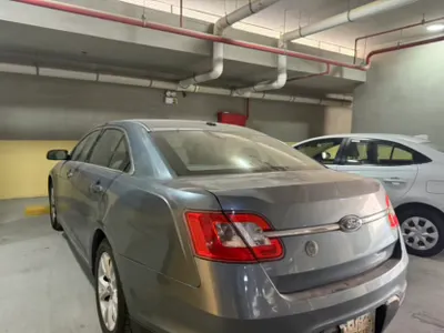 2010 Ford Taurus