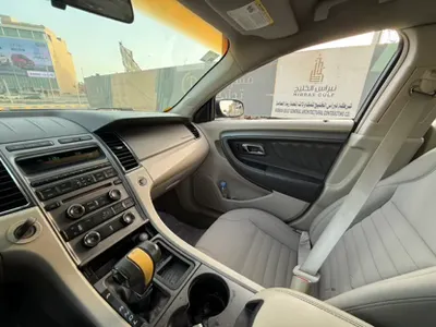 2010 Ford Taurus