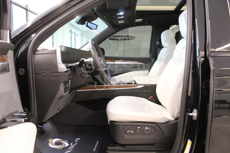 2025 Cadillac Escalade Sport