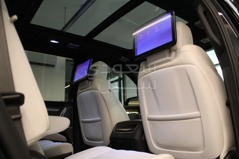 2025 Cadillac Escalade Sport