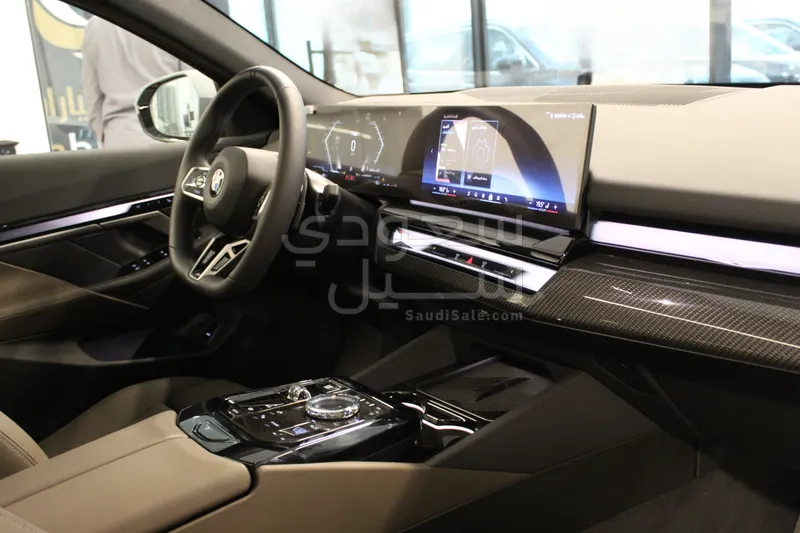 2026 BMW 5 Series 520i