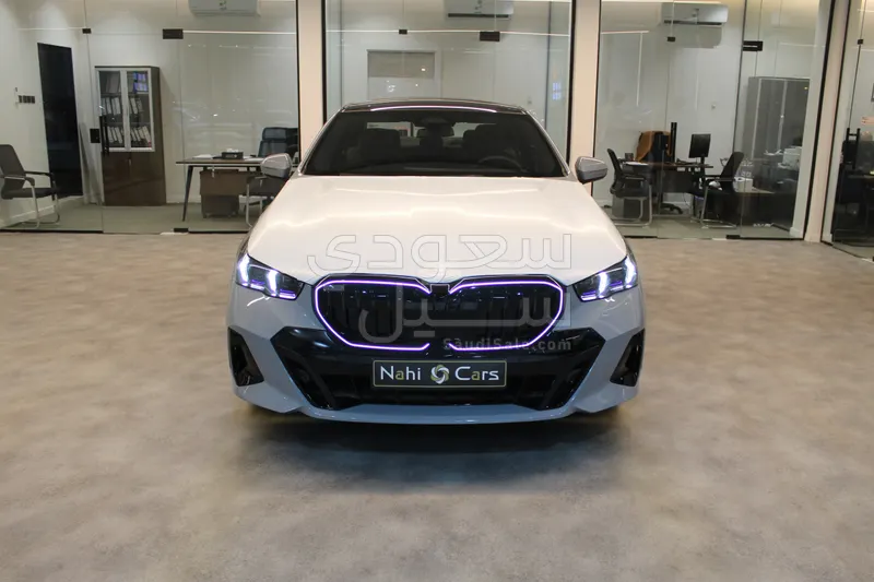 2026 BMW 5 Series 520i