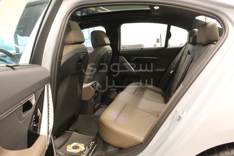2026 BMW 5 Series 520i