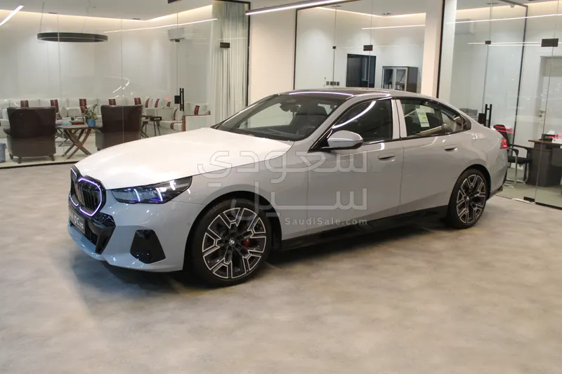 2026 BMW 5 Series 520i