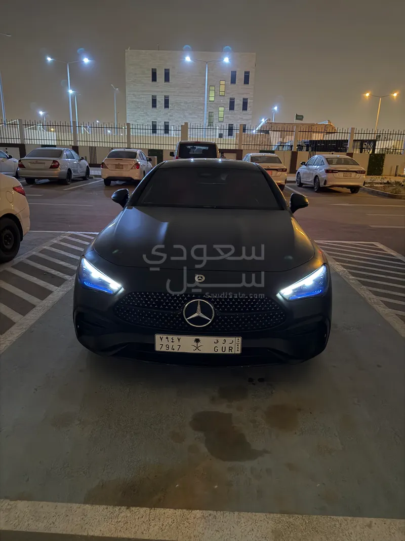2024 مرسيدس - بنز سي إل إي 200