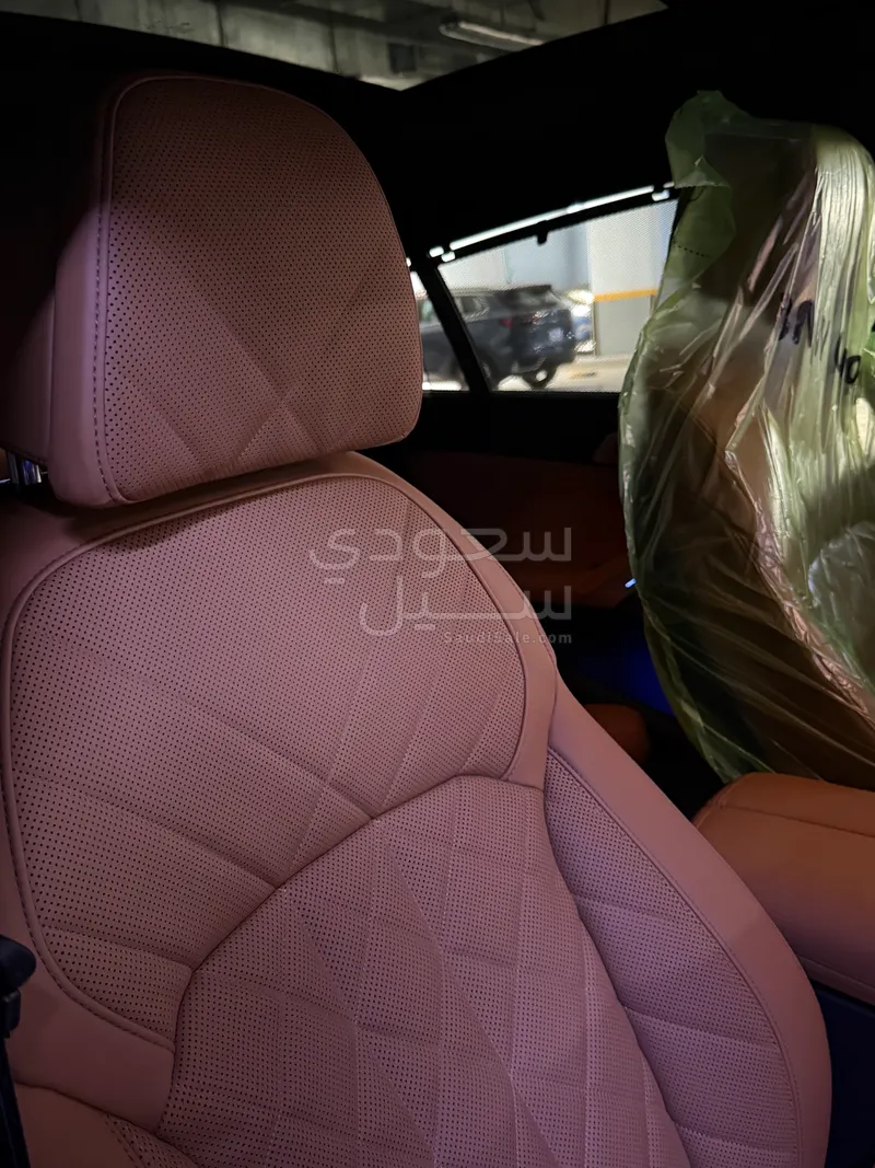 2024 بي ام دبليو الفئة اكس 6