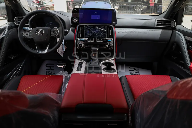 2025 Lexus LX 600 F