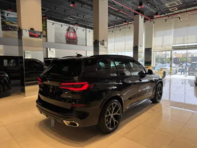 2023 BMW X Series 5 M Kit