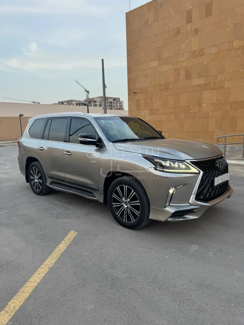 2019 Lexus LX 570 Sport Plus