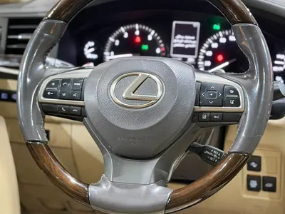2017 لكزس إل إكس 570