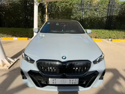 2024 بي ام دبليو الفئة الخامسة 520 أي