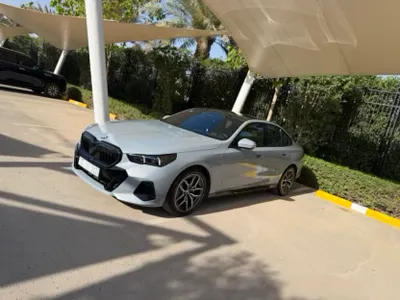 2024 بي ام دبليو الفئة الخامسة 520 أي