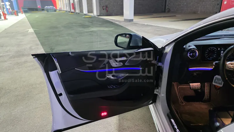 2021 مرسيدس - بنز سي إل إس 53 أي إم جي