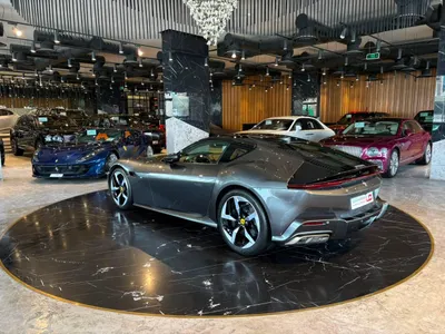 2025 فيراري 12 سيليندر