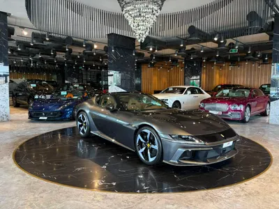 2025 فيراري 12 سيليندر