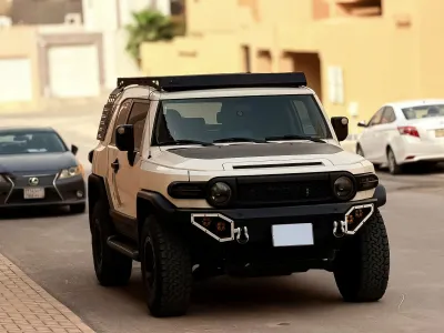 2022 تويوتا اف جي كروزر 2