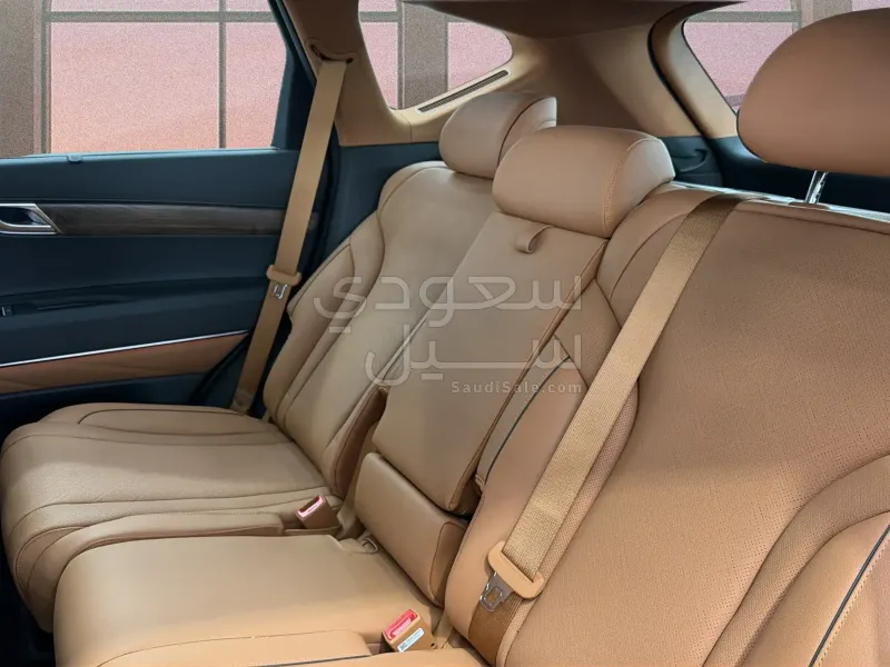 2026 Genesis GV 80
