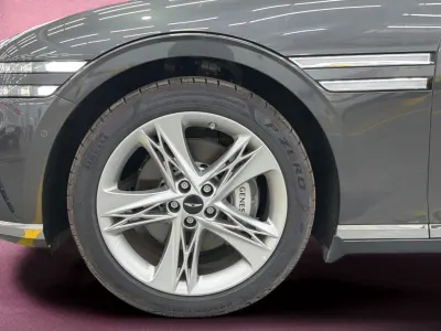 2026 Genesis G 90