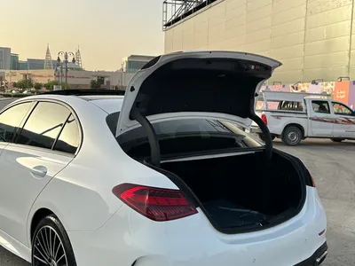 2024 مرسيدس - بنز سي 300 أي إم جي