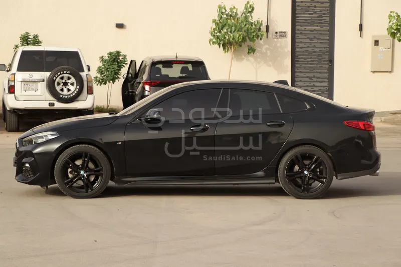 2022 بي ام دبليو الفئة الثانية 218 أي