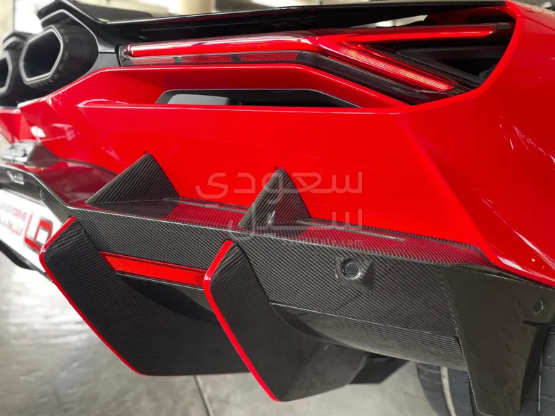 2024 لمبرجيني ريفويلتو