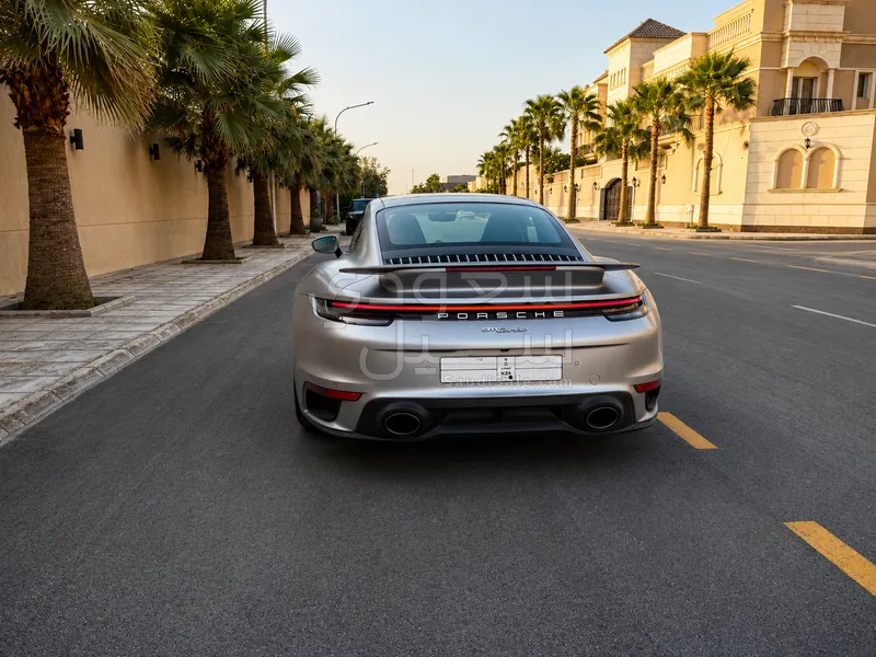 2021 بورش 911 توربو