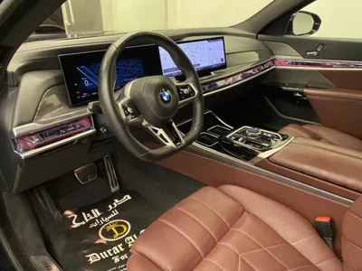 2025 بي ام دبليو الفئة السابعة 735أي
