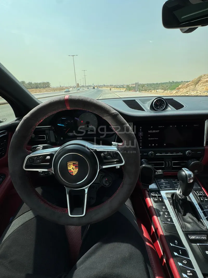 2020 بورش ماكان اس