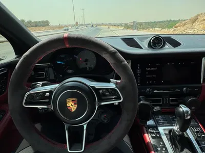 2020 بورش ماكان اس
