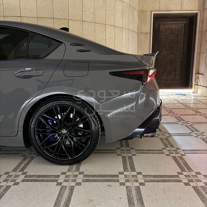 2023 لكزس آي إس 350 إف