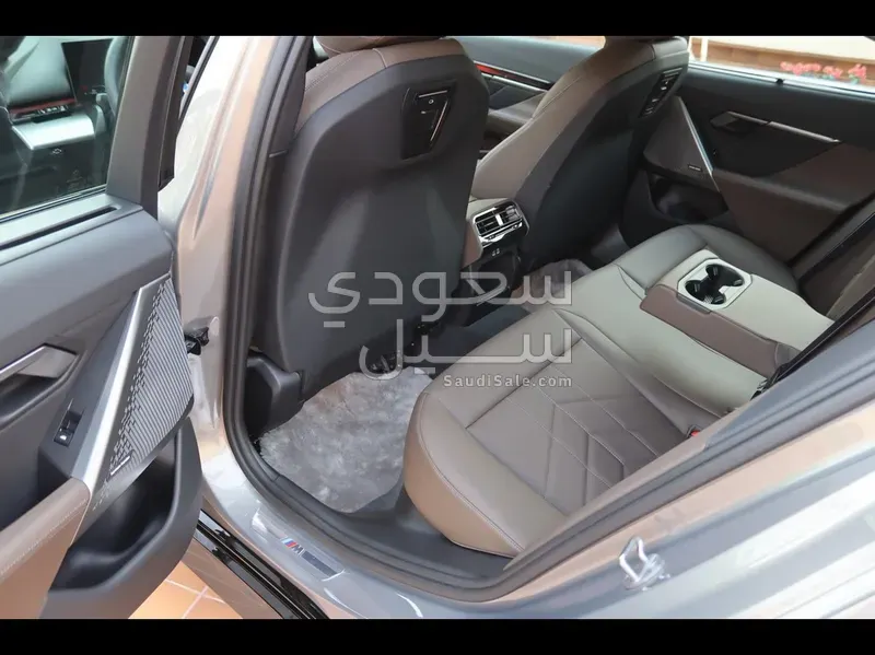 2024 BMW 5 Series 520i