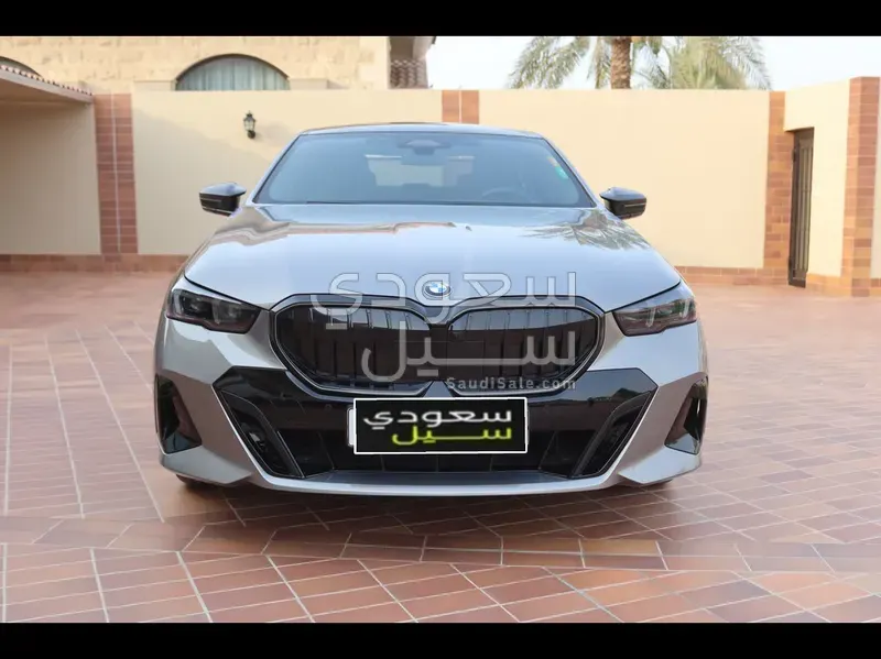 2024 BMW 5 Series 520i
