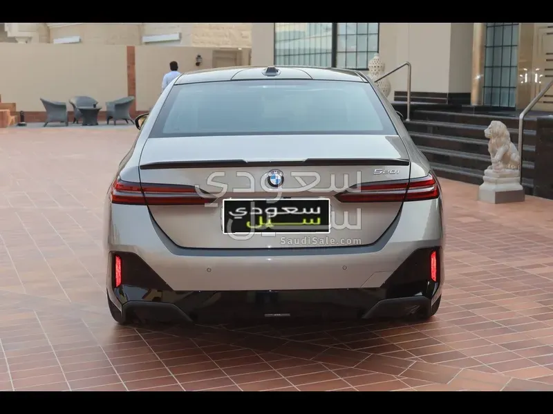 2024 BMW 5 Series 520i