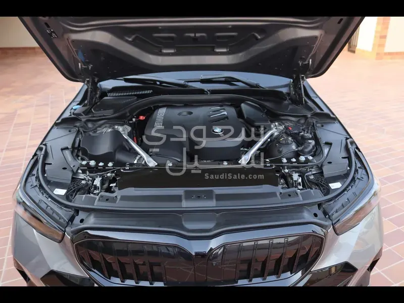 2024 BMW 5 Series 520i
