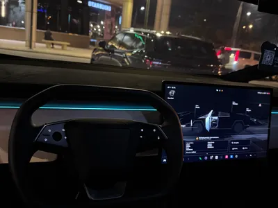 2024 تيسلا سايبر تراك