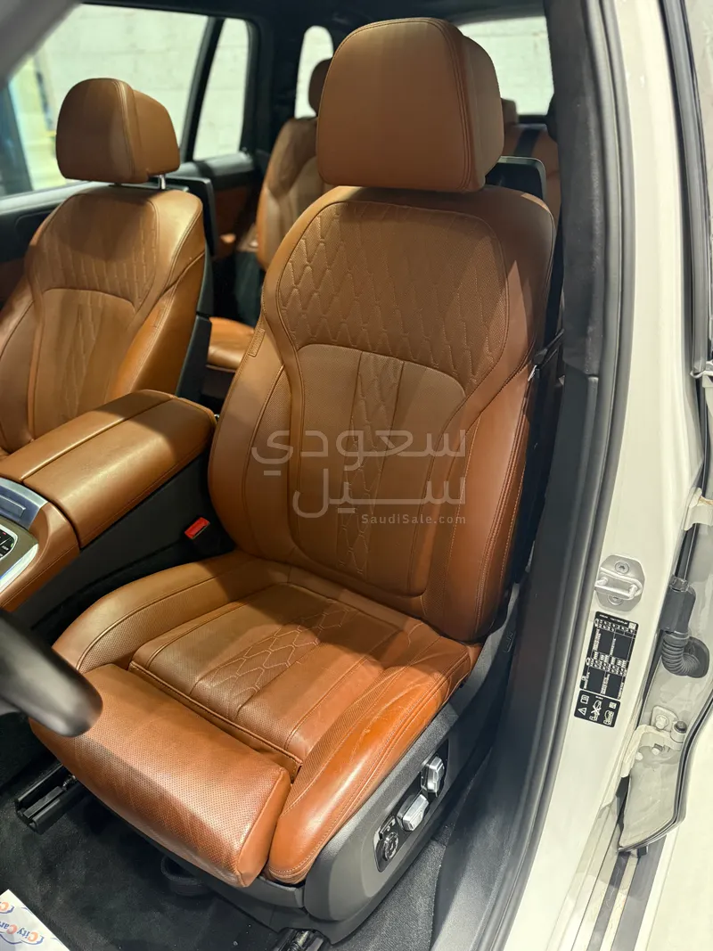 2022 بي ام دبليو الفئة اكس 7