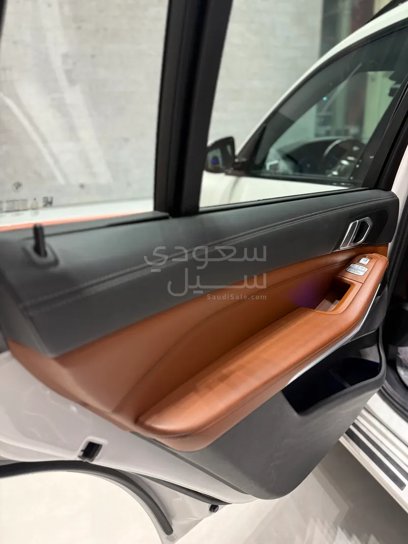 2022 بي ام دبليو الفئة اكس 7